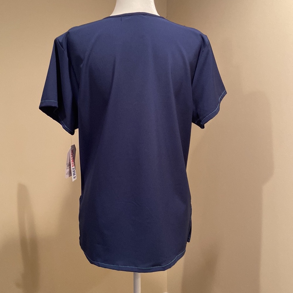 NWT Scrub Top - Picture 3 of 8